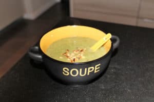 soupe-verts-poireaux-pignons-pins